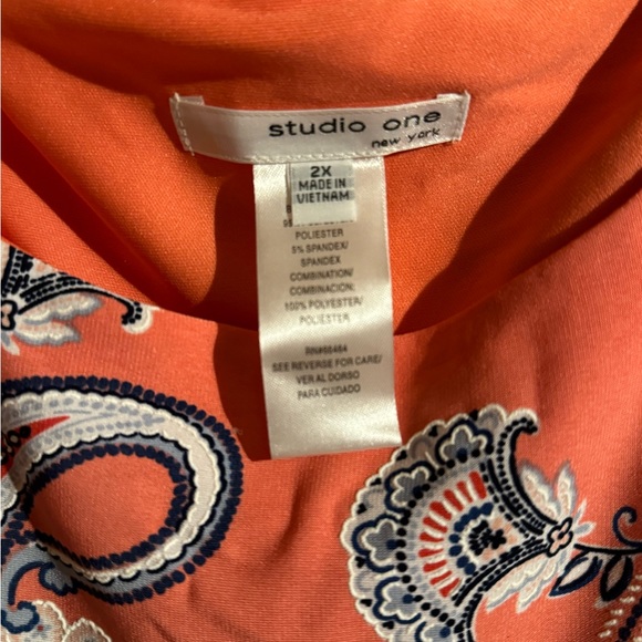 Studio One 3/4 Sleeve Paisley Puff Print Shift Dress - Picture 2 of 4